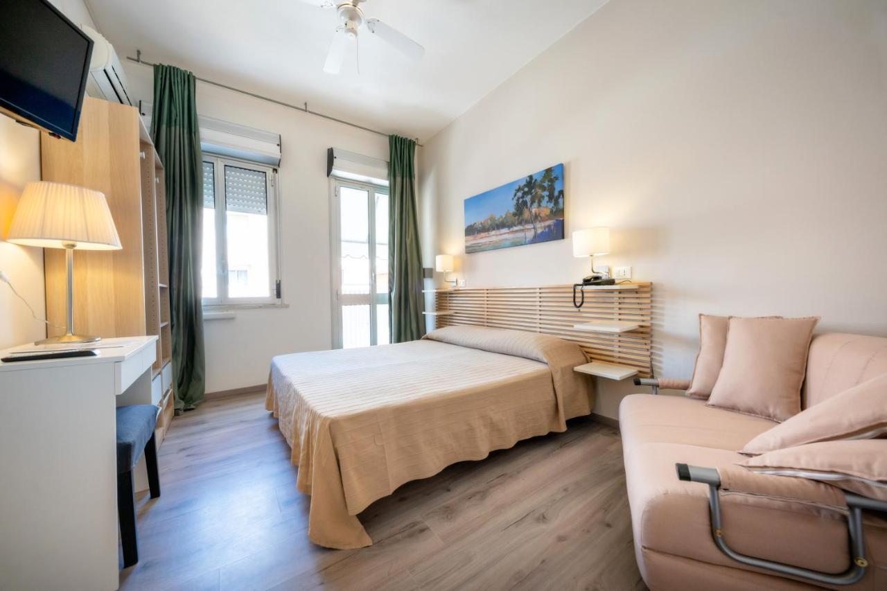 Hotel Firenze กาออร์เล ภายนอก รูปภาพ