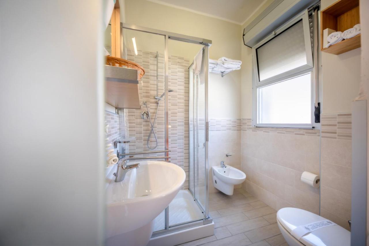 Hotel Firenze กาออร์เล ภายนอก รูปภาพ