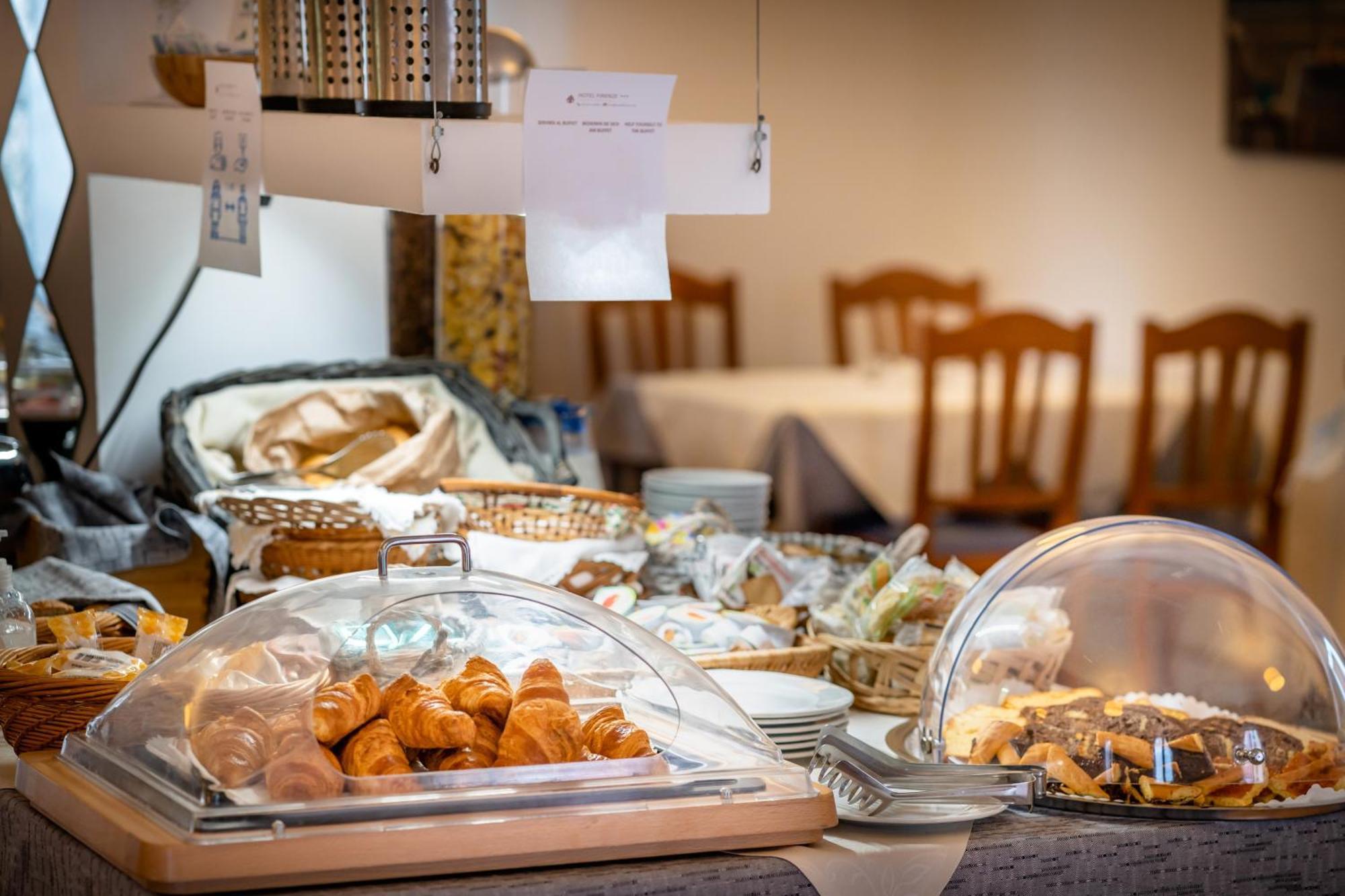 Hotel Firenze กาออร์เล ภายนอก รูปภาพ