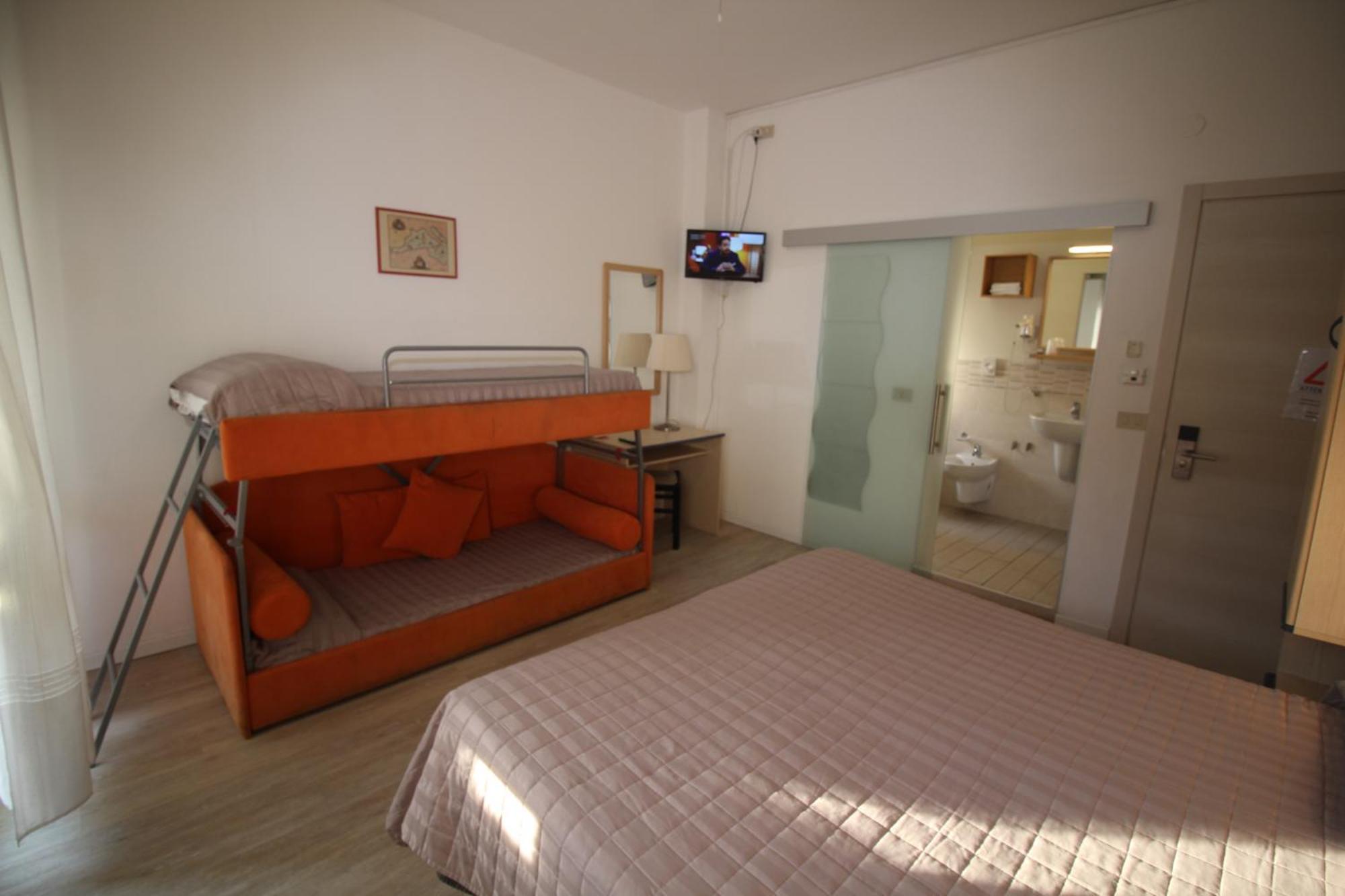 Hotel Firenze กาออร์เล ภายนอก รูปภาพ