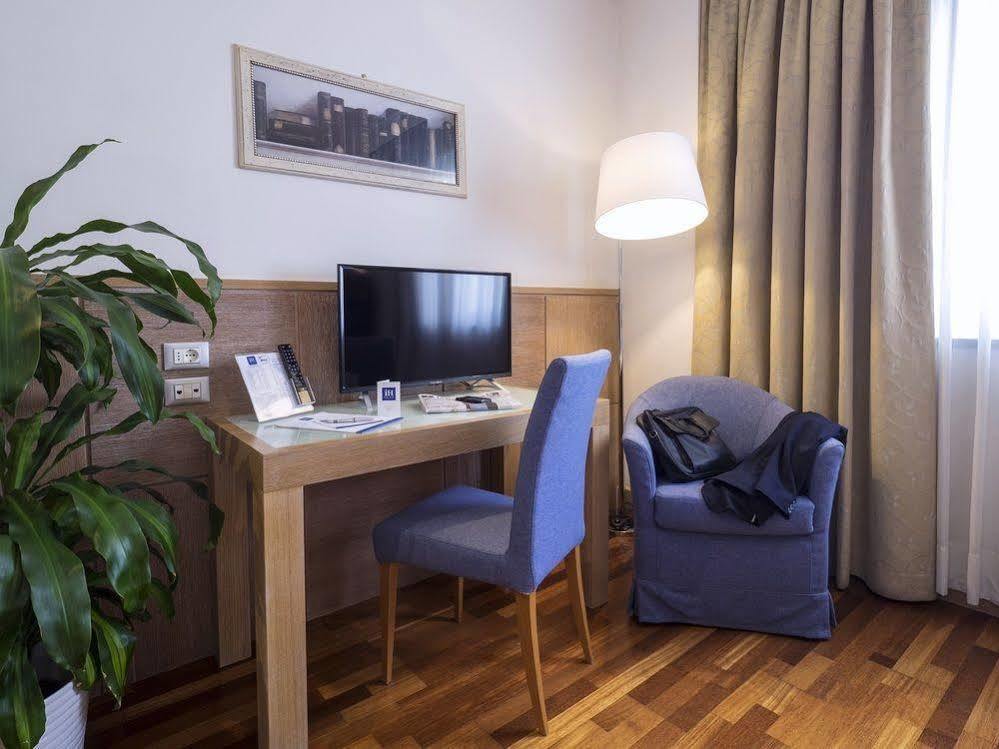 Hotel Firenze กาออร์เล ภายนอก รูปภาพ